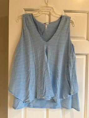 Lulu B light Blue Striped V-Neck Tank Top
